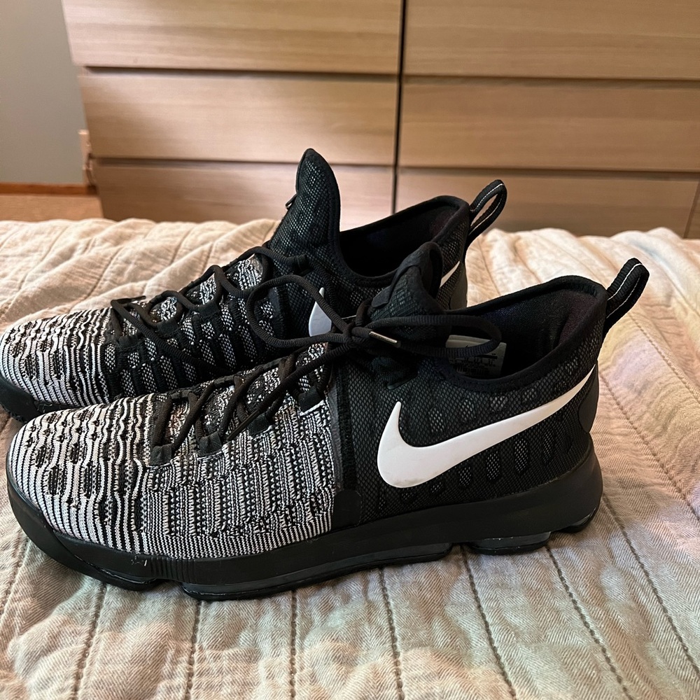 Nike KD Oreo basketball shoes